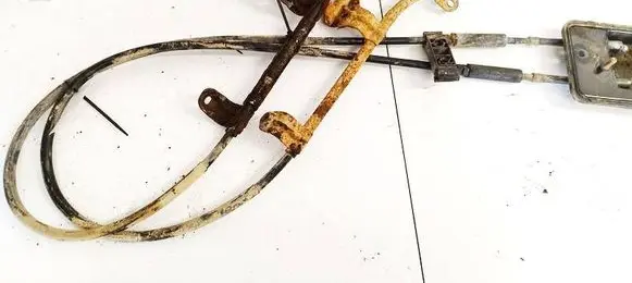 Volkswagen PASSAT B5 Gear shift cable linkage 