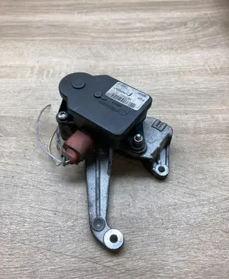 Opel Vectra C Intake manifold valve actuator/motor 55206457 30610701510