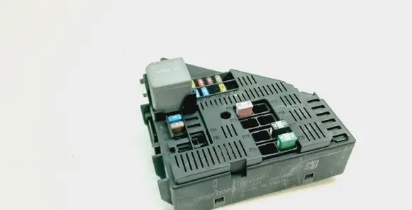 Volvo XC90 Fuse module 31473571