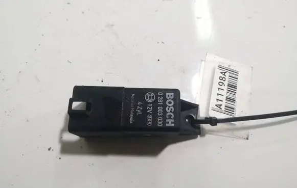 Honda FR-V Glow plug pre-heat relay 0281003030