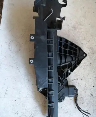 Ford C-MAX I Front door lock 3M5AR26413ES