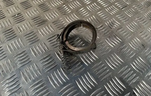 Volvo V60 Muffler pipe connector clamp 31319192
