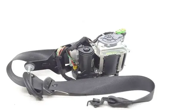 Mercedes-Benz C W204 Front seatbelt A2048602485