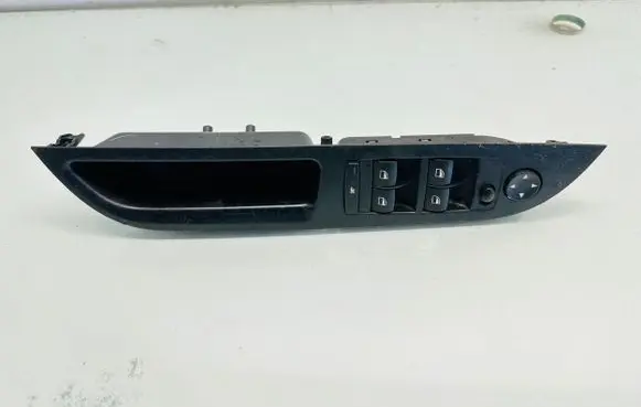 BMW 5 E60 E61 Electric window control switch 9122110