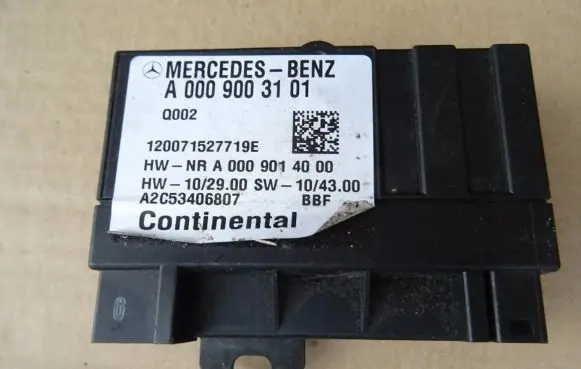 Mercedes-Benz Sprinter W906 Fuel injection pump control unit/module A0009003101