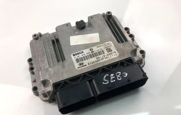 Hyundai i30 Engine control unit/module 391122A976