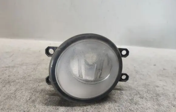 Toyota Avensis T250 Front fog light