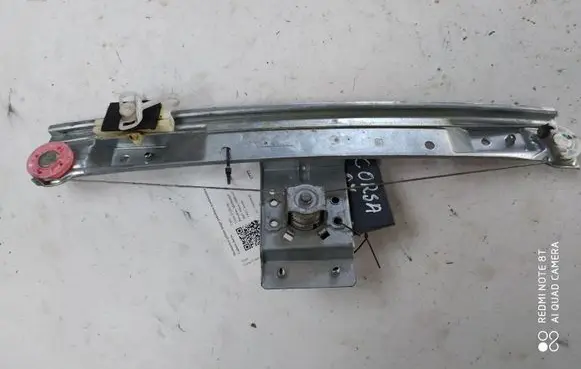 Rear door manual window regulator