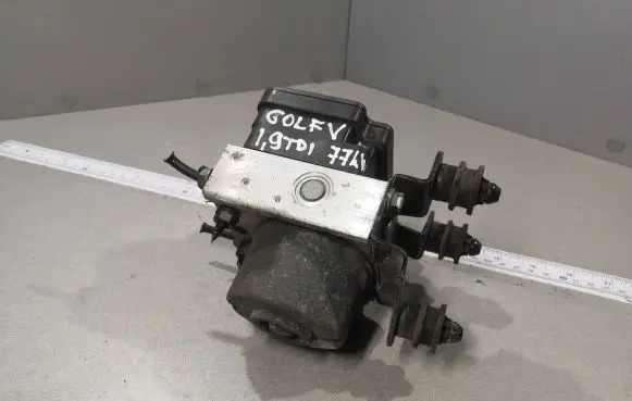 Volkswagen Golf V ABS Pump 1K0907379N 1K0614117F 10097003133