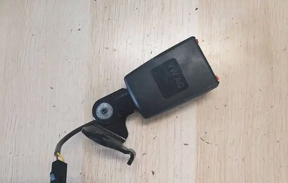 Volkswagen Up Rear seatbelt buckle 1S0857740A