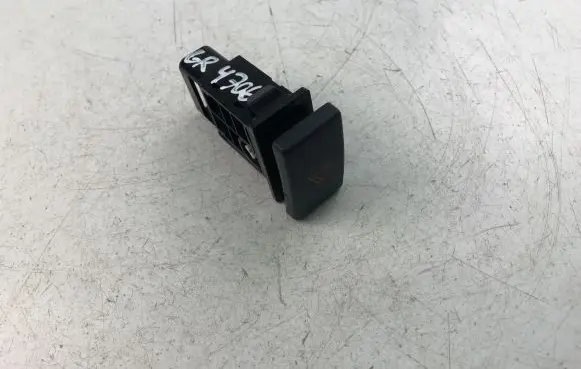Toyota Avensis T250 Hazard light switch 8433205050