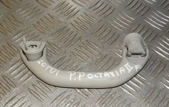 Skoda Octavia Mk2 (1Z) Tie down hook / loop SKODA_OCTAVIA_II_08-13_RĄCZKA_PODSUFITKI_PRAWA