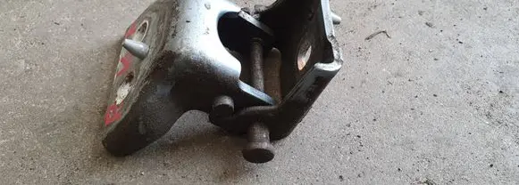 Peugeot 508 Front door lower hinge A075091