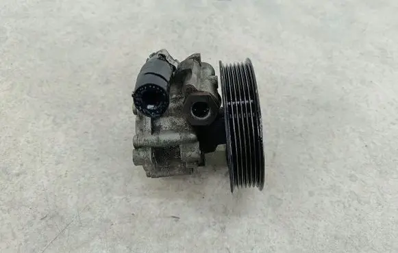 Alfa Romeo 159 Power steering pump 