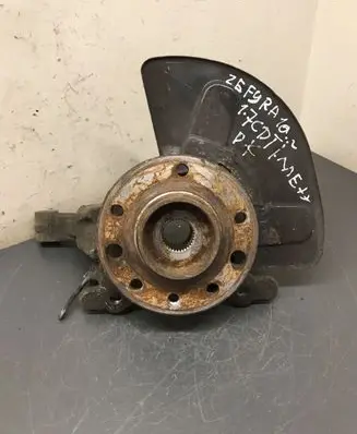 Opel Zafira B Front wheel hub