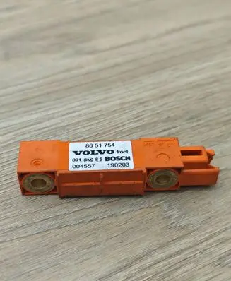 Volvo V70 Airbag deployment crash/impact sensor 8651754 190203 004557