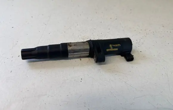 Opel Vivaro High voltage ignition coil 0986221045