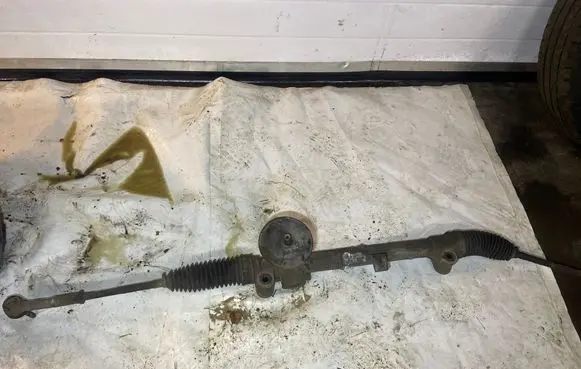 Opel Corsa D Steering rack 55700936 461071664