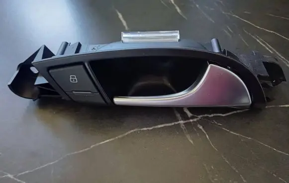 Audi Q7 4L Rear door interior handle 4L0837020