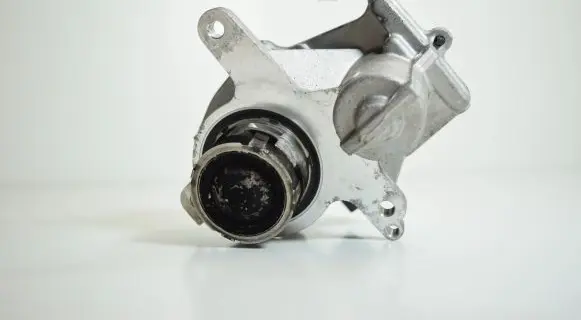 Audi A6 S6 C8 4K EGR valve 05L131501AV