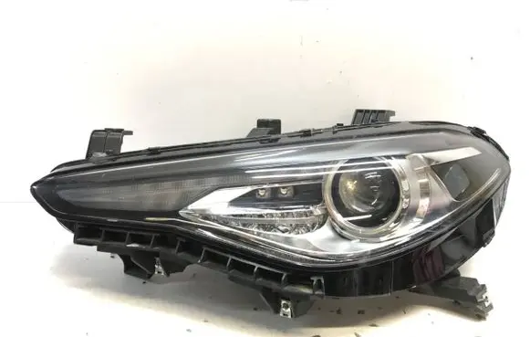 Alfa Romeo Giulia Headlight/headlamp 50564105 13B20T2