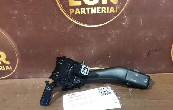 Skoda Octavia Mk2 (1Z) Wiper control stalk 1K0953519C