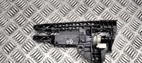 Audi A6 C7 Front door exterior handle/bracket 4H2837886