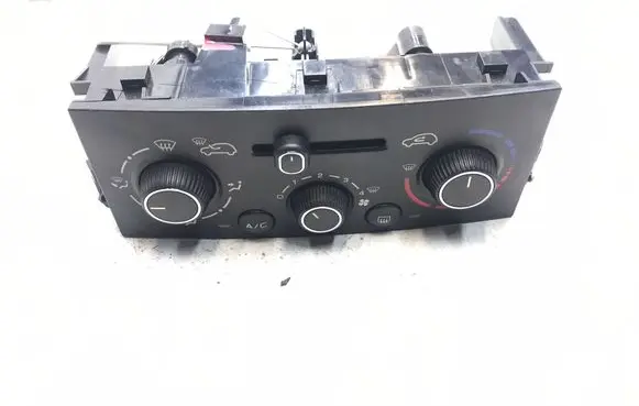 Peugeot 207 Climate control unit N108224Q E1065956 K881