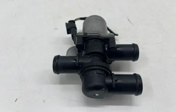 Volkswagen ID.3 Coolant heater control valve 5Q0906457C