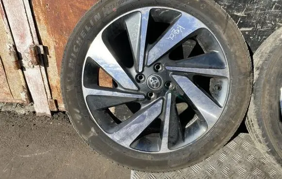 Toyota Aygo X R18 alloy rim 