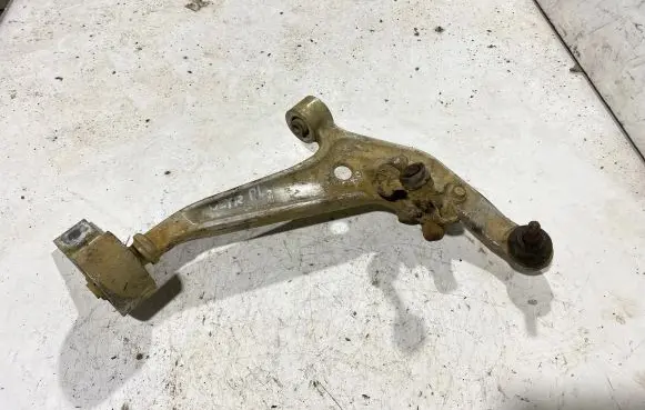Nissan X-Trail T30 Front lower control arm/wishbone