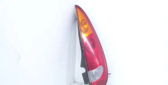 Nissan Almera Tino Rear/tail lights