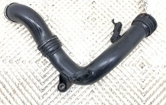 Audi A3 S3 8P Air intake hose/pipe 1K0145762AD