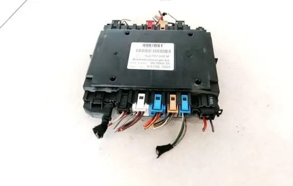 Volkswagen Touareg I Comfort/convenience module 7L6937049M 05066525
