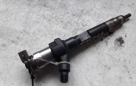 Mazda 6 Fuel injector 001011K14444