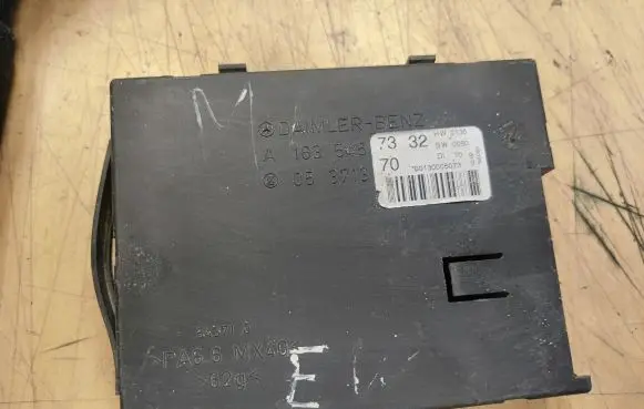 Mercedes-Benz ML W163 Comfort/convenience module A1635457332