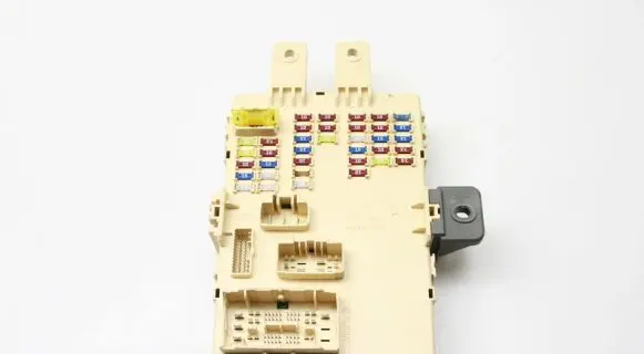 KIA Sportage Fuse module 919503W040
