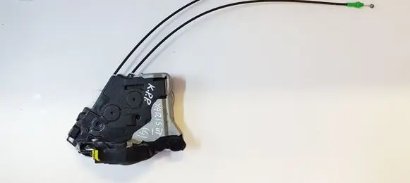 Toyota Yaris Front door lock 690400D320