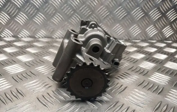 Renault Scenic II - Grand scenic II Oil pump 8200345633 8200345757 8200346592