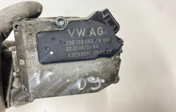 Volkswagen PASSAT B6 Throttle valve 03G128063