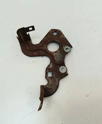 Honda CR-V Engine mount bracket