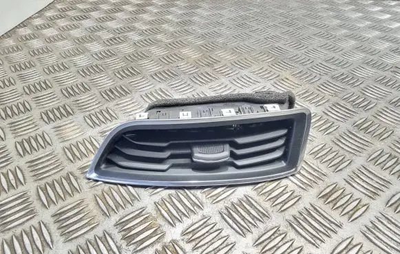 Ford S-MAX Dash center air vent grill EM2B19C682 EW7HA 131357