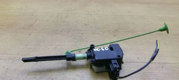 Volvo XC60 Fuel tank cap lock 86113136