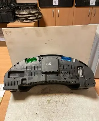 Audi A6 S6 C5 4B Speedometer (instrument cluster) 008904043