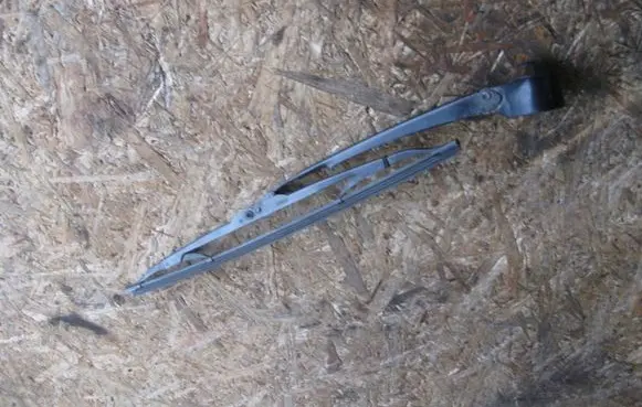 Audi A3 S3 8L Rear wiper blade arm