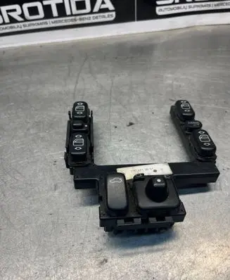 Mercedes-Benz E W210 Electric window control switch 2108213951 03750030