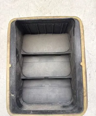 Peugeot 308 Quarter panel pressure vent 96384903