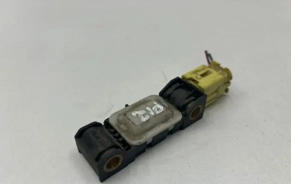Nissan Almera Tino Airbag deployment crash/impact sensor 98830AY000 0285003019