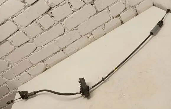 Gear shift cable linkage