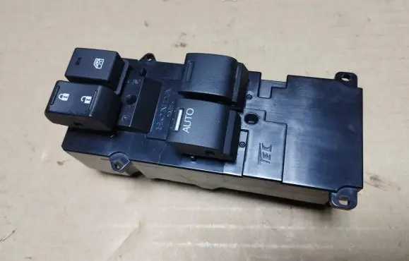 Honda Accord Electric window control switch M48382
